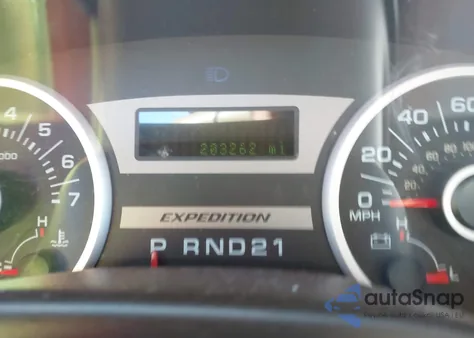 2005 Ford Expedition Eddie Bauer/King Ranch z USA, uszkodzony, nr VIN 1FMFU17545LB03297